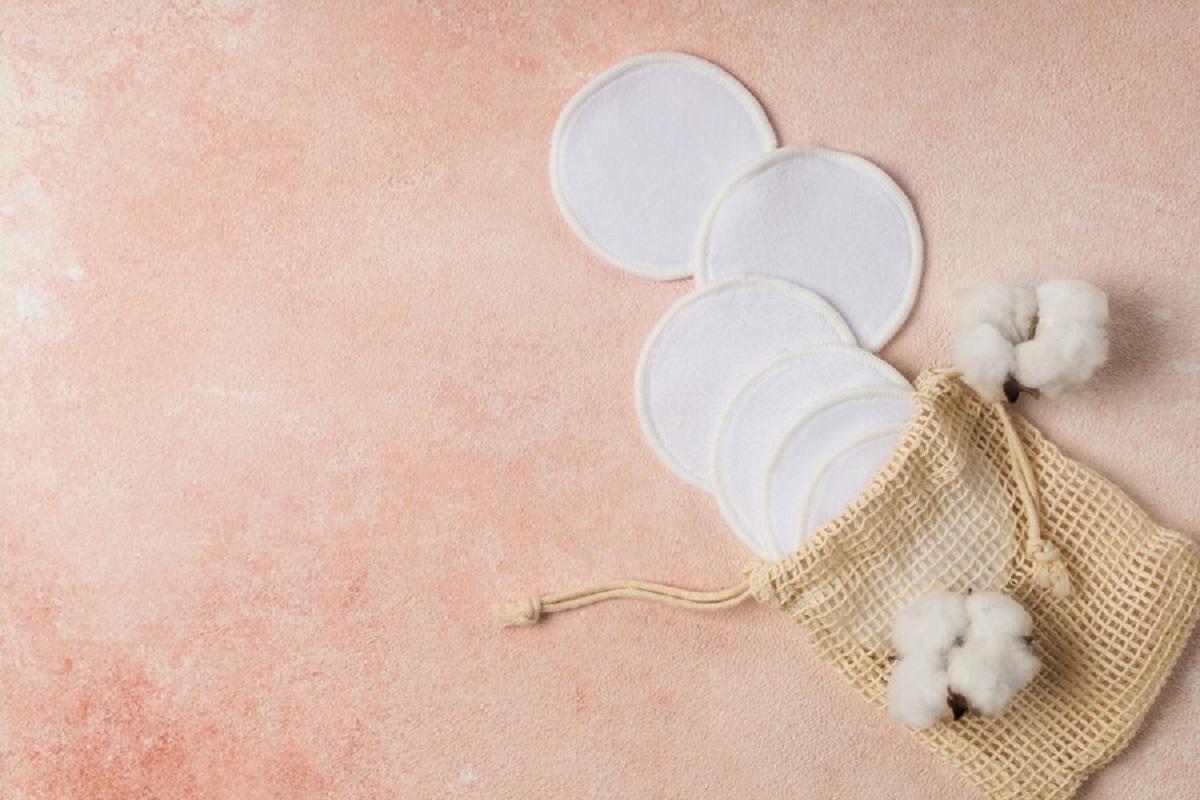 Vždy čistá a voňavá kúpeľňa: stačí vatový tampón. Šetrite a zabudnite na čistiace prostriedky