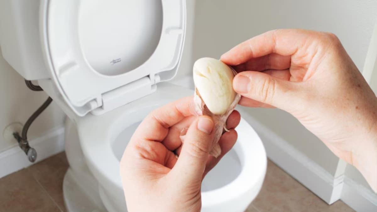 Čo znamená vyhodiť strúčik cesnaku do záchoda