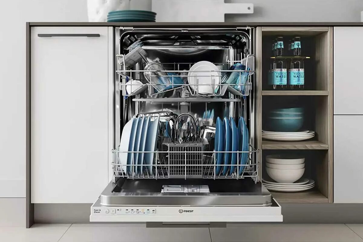 Prečo je potrebné umývať riad pred vložením do umývačky riadu