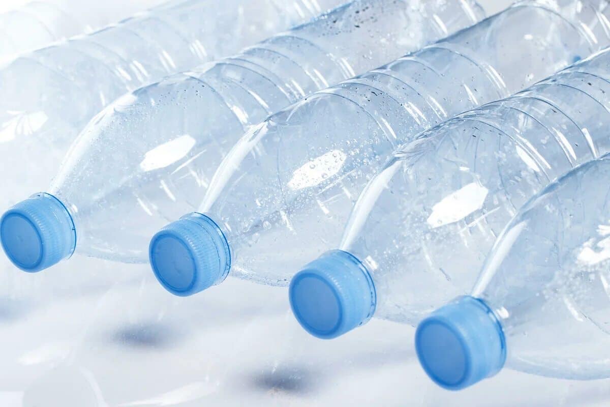 Ak máte plastové fľaše a zipsy, máte poklad do školy: prečo a na čo.