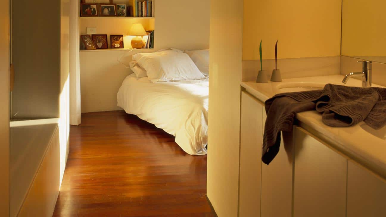 Drevená podlaha odchádza zo spálne: čo ju nahradí v roku 2026?