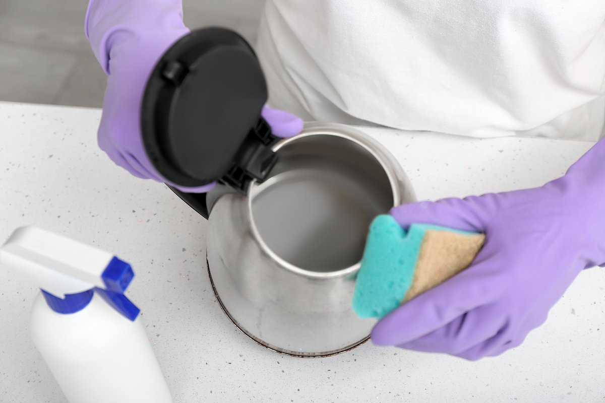 Ako odstrániť vodný kameň z kanvice bez octu? Domáci prostriedok na odstraňovanie vodného kameňa pôsobí za 10 minút