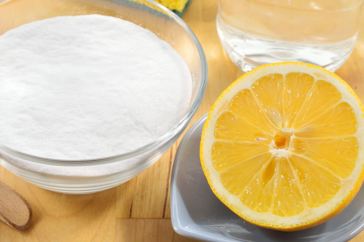 Soda a citrón: na čo slúžia a ako správne používať túto účinnú zmes?