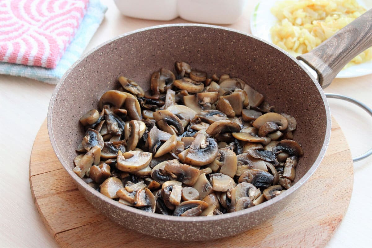 Šampiňóny na vode si získavajú fanúšikov. Tento spôsob prípravy sa stal hitom internetu