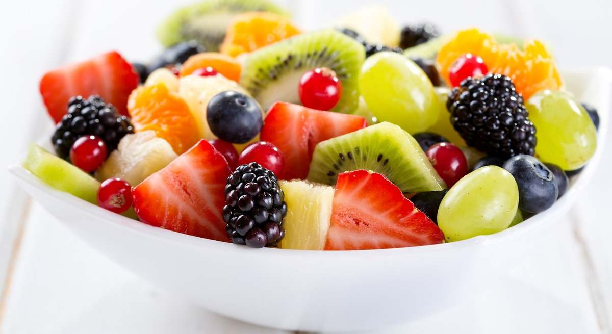 Ovocie, ktoré pomáha odstraňovať zubný kameň a prirodzene bieliť zuby.