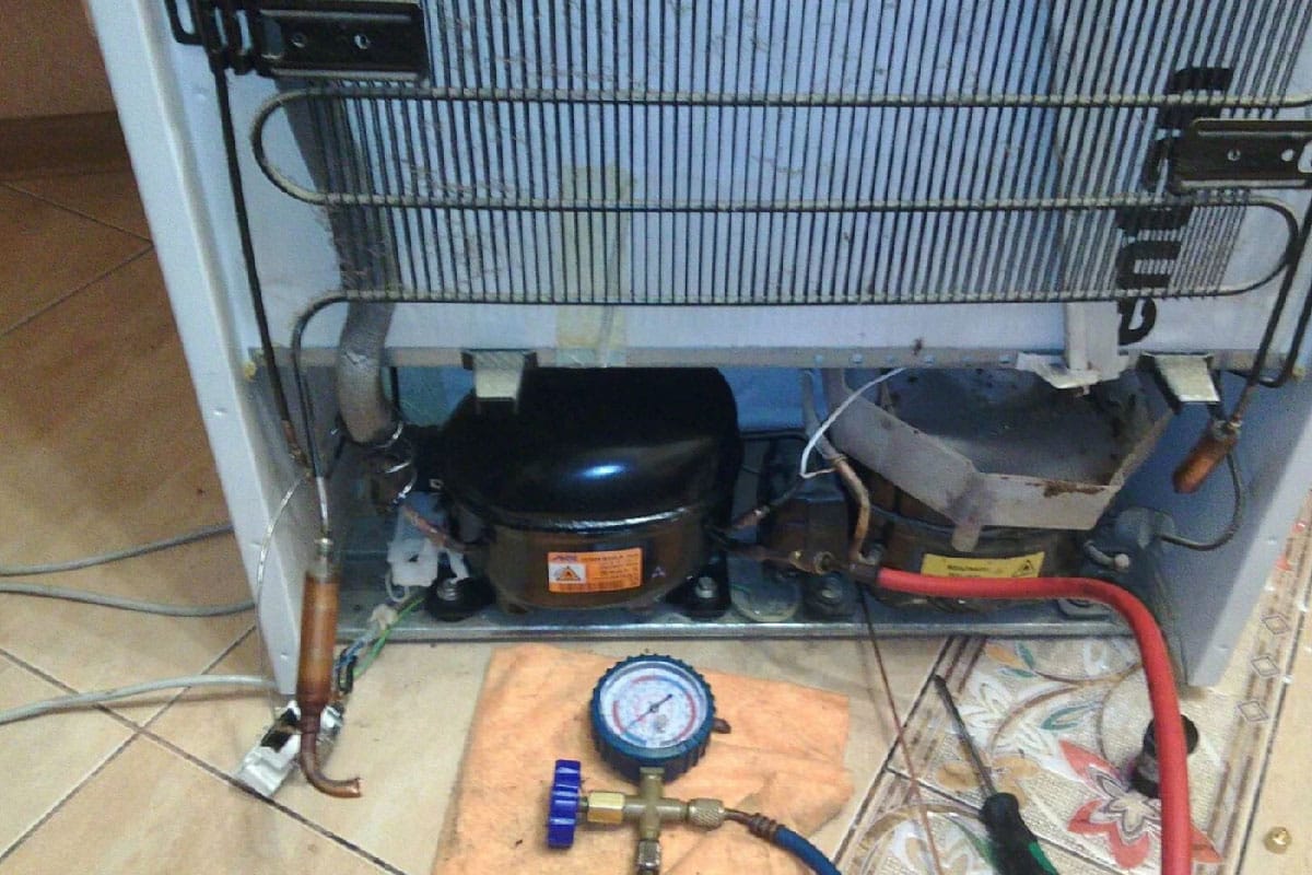 Robte to na svojej chladničke raz mesačne. Ušetrí vám to energiu.