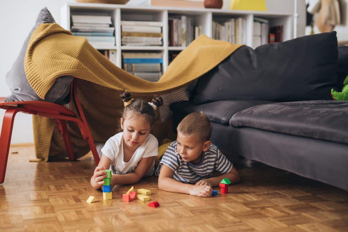 Najlepšie riešenie pre vykurovanie domu – pec alebo podlahové kúrenie: analyzujeme výhody a nevýhody všetkých možností.