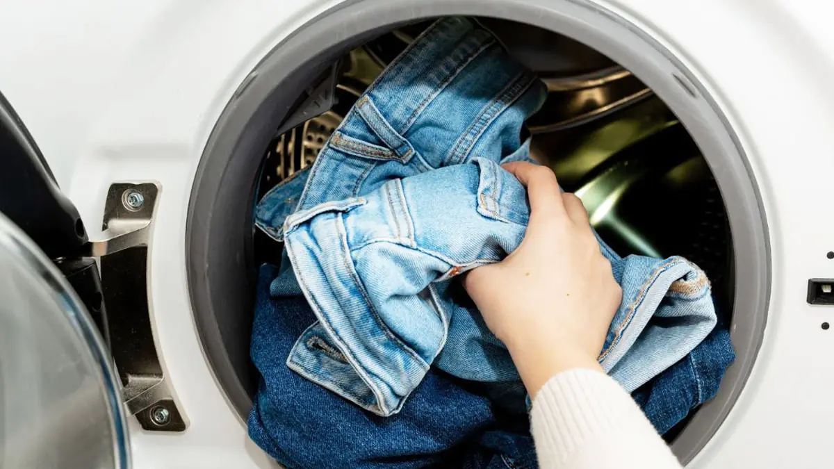 Rýchlosť odstreďovania v práčke: 800, 1000, 1200 alebo 1400 ot/min?