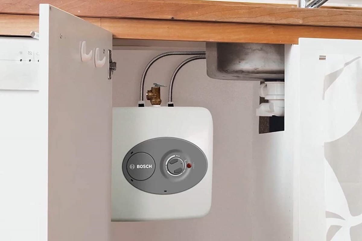 Naozaj Slováci hromadne vyhadzujú svoje rýchlovarné kanvice? Táto je vraj oveľa lepšia. Nevyžaduje si čistenie, netvorí vodný kameň a čaj uvarí za 10 sekúnd.