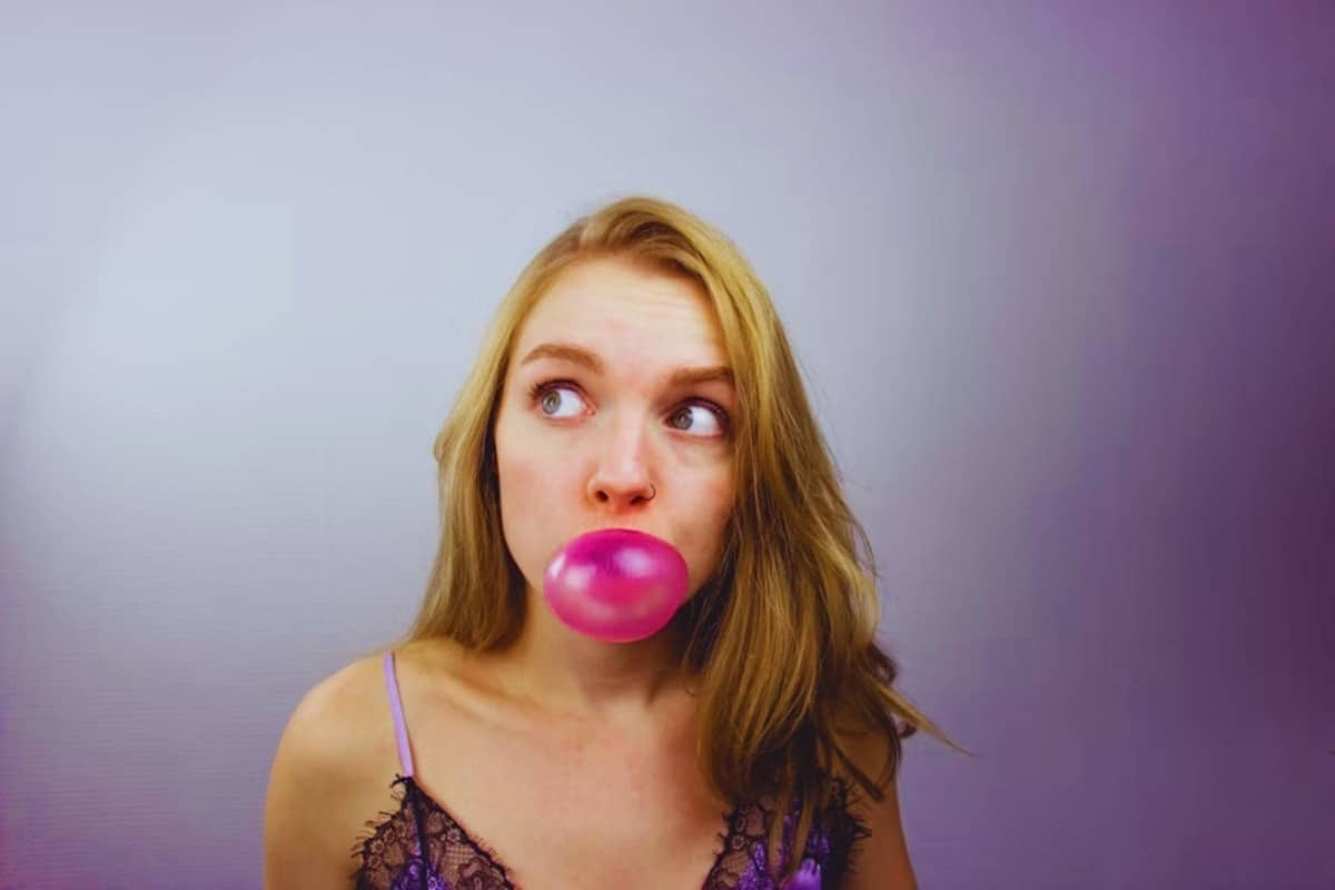 Vedeli sme, že žuvačka nie je práve najzdravšia. Teraz nás veda varuje, že môže byť jedným z najhorších produktov, ktoré konzumujeme.