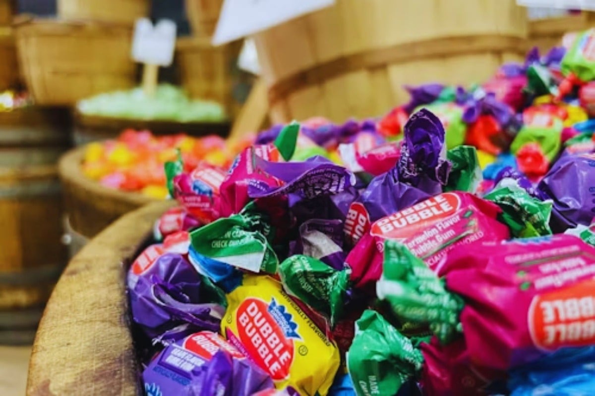 Vedeli sme, že žuvačka nie je práve najzdravšia. Teraz nás veda varuje, že môže byť jedným z najhorších produktov, ktoré konzumujeme.