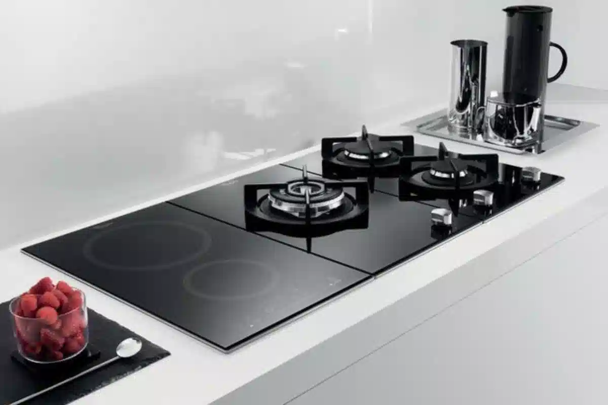 Ani plyn, ani sklokeramika: odborníci na úspory poznamenávajú, že existuje oveľa lepšia tretia možnosť.