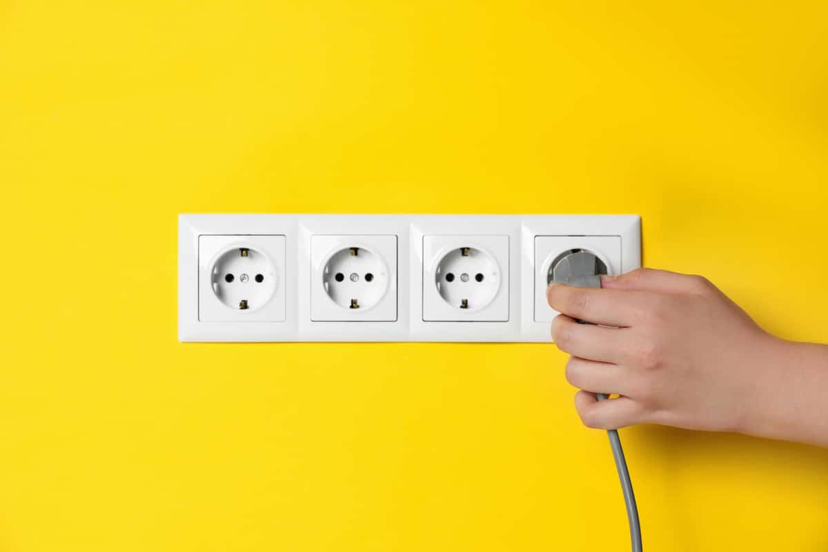 Detaily v konektoroch káblov, ktoré zvyšujú elektrickú bezpečnosť a ktoré si prakticky nikto nevšimne.