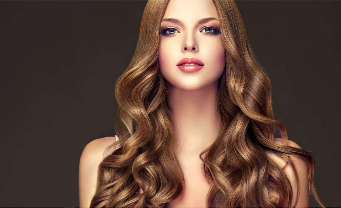 Vaše vlasy sa veľmi rýchlo mastia? Možno robíte túto chybu.