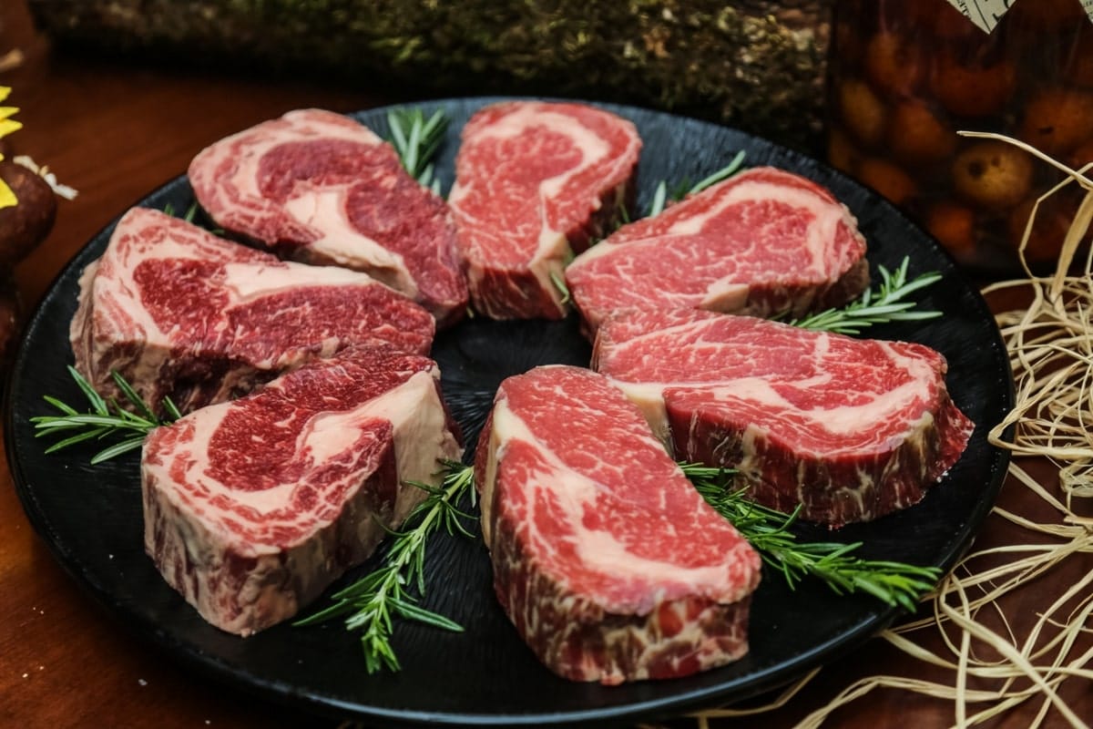 Kontaminované hovädzie mäso z Brazílie sa predávalo v EÚ. Časť mäsa už bola skonzumovaná.