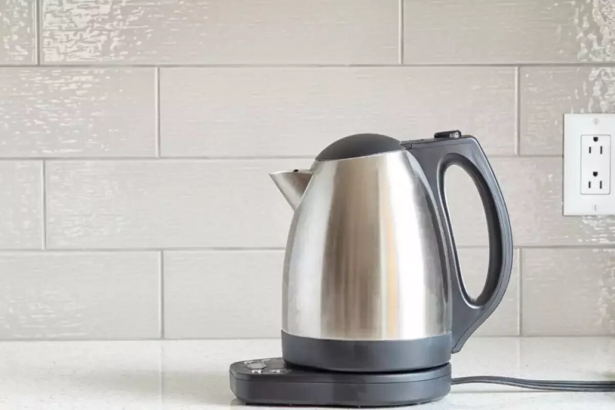 Ako odstrániť vodný kameň z kanvice bez octu? Domáci prostriedok na odstraňovanie vodného kameňa pôsobí za 10 minút