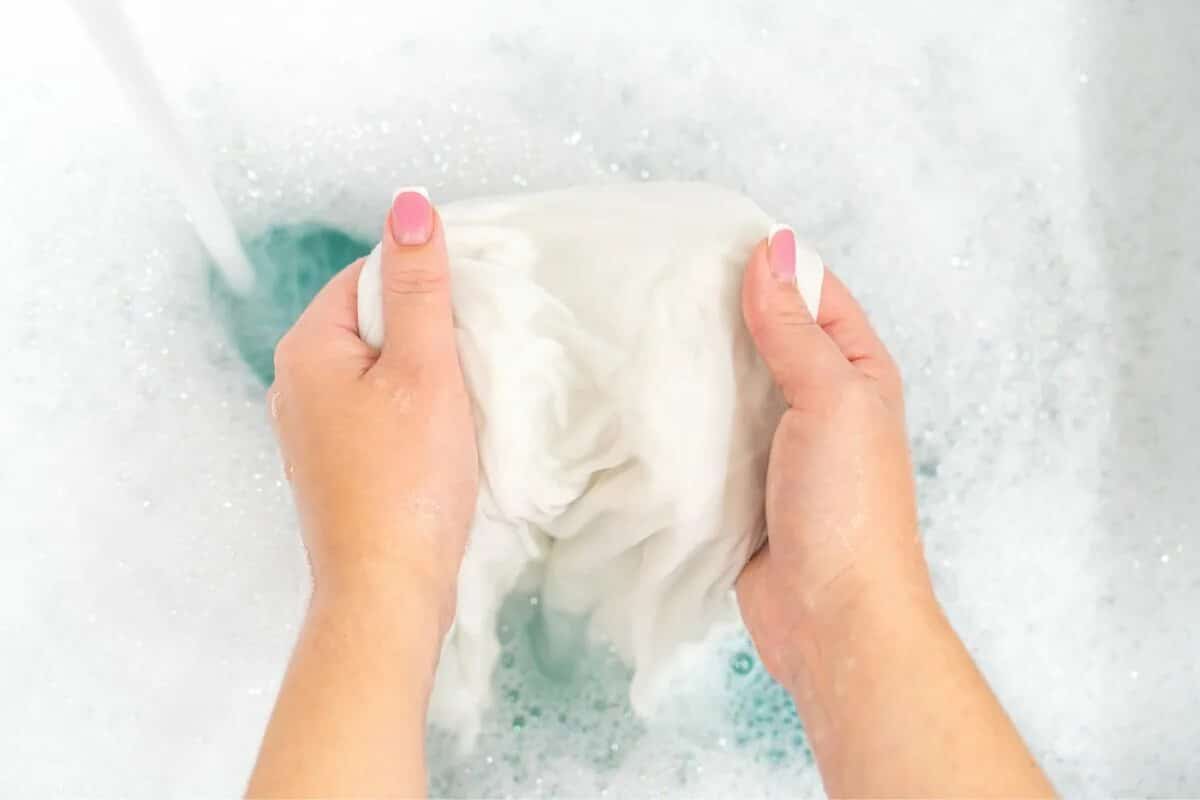 Ako pripraviť bielidlo na bielizeň doma: vaša bielizeň bude dokonale čistá.