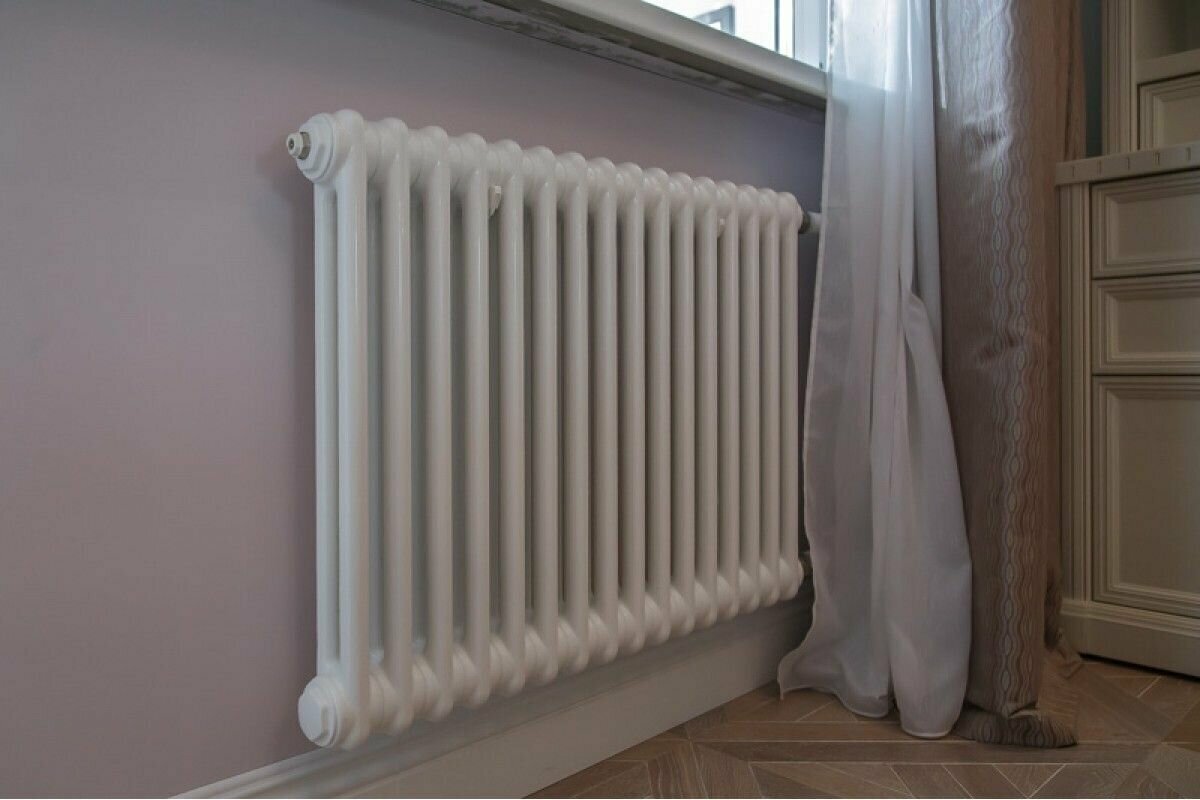 Naopak, úplne uzavreté radiátory v nepoužívaných miestnostiach môžu zvýšiť spotrebu energie.