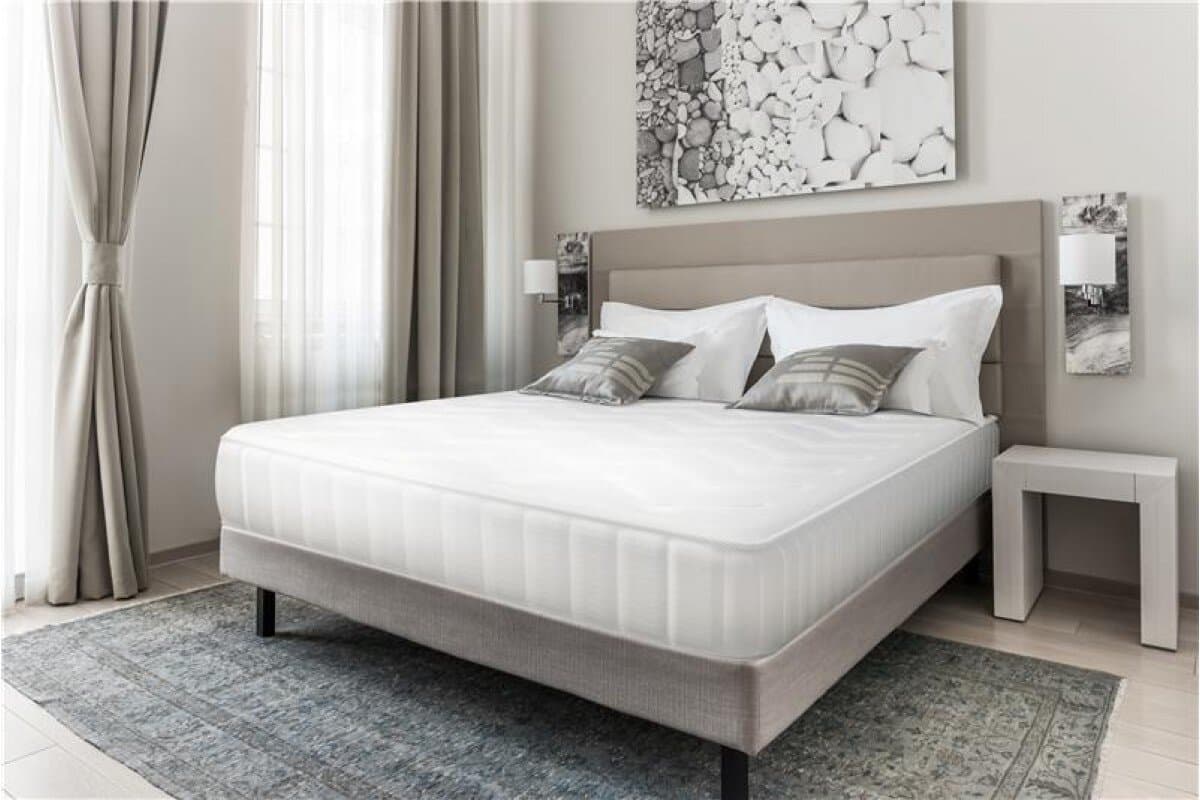 Spať v posteli už nie je moderné: teraz inteligentní ľudia uprednostňujú nekupovať posteľ, ale na spanie používajú pohodlnejšie veci.