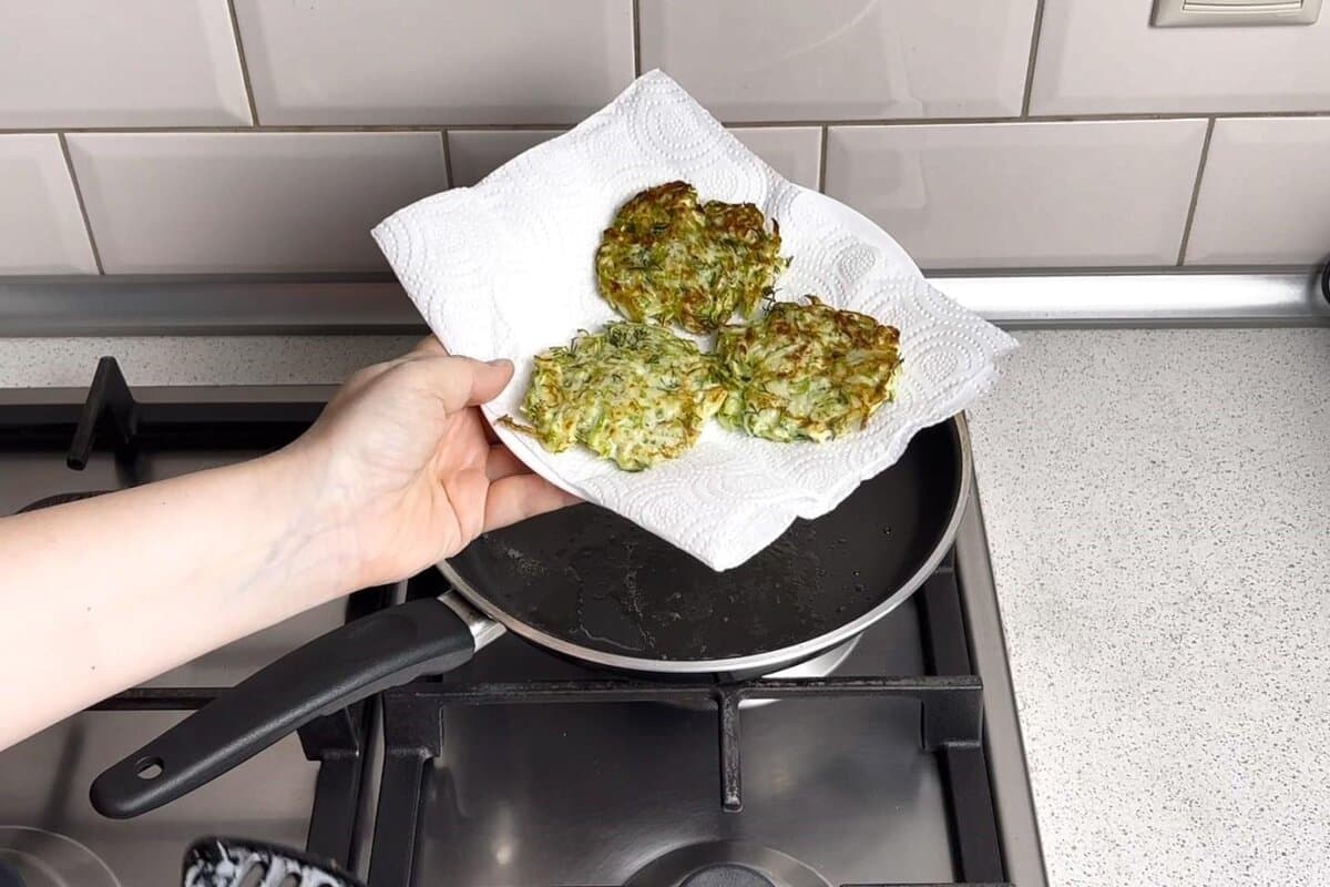 Nájdete ich takmer v každej kuchyni. Väčšina z nás ani nevie, čo vlastne obsahujú.