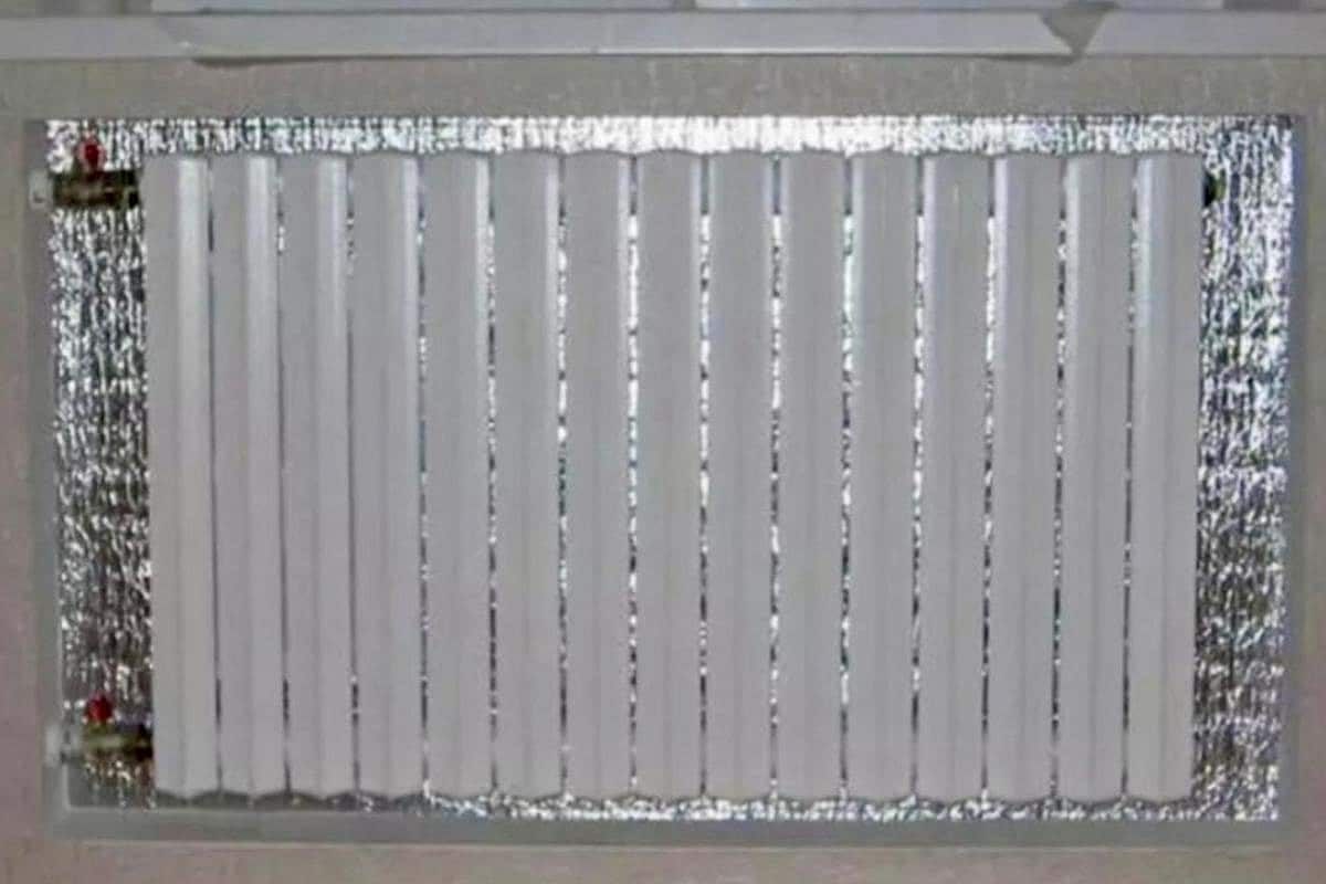 Vezmite ho z kuchyne a umiestnite za radiátor. Okamžite zahria váš byt.