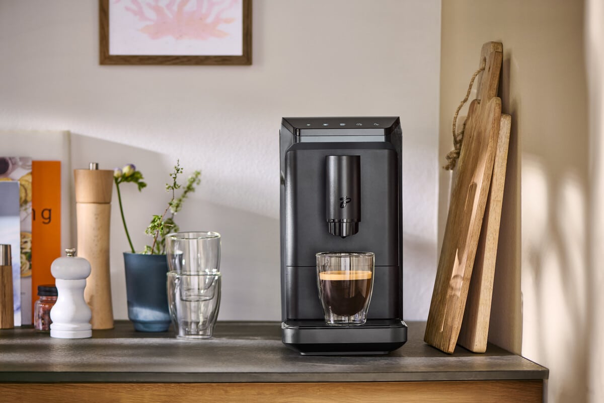 V sieti diskontných obchodov sa teraz predáva „najmenšia plne automatická kávovar na svete“.