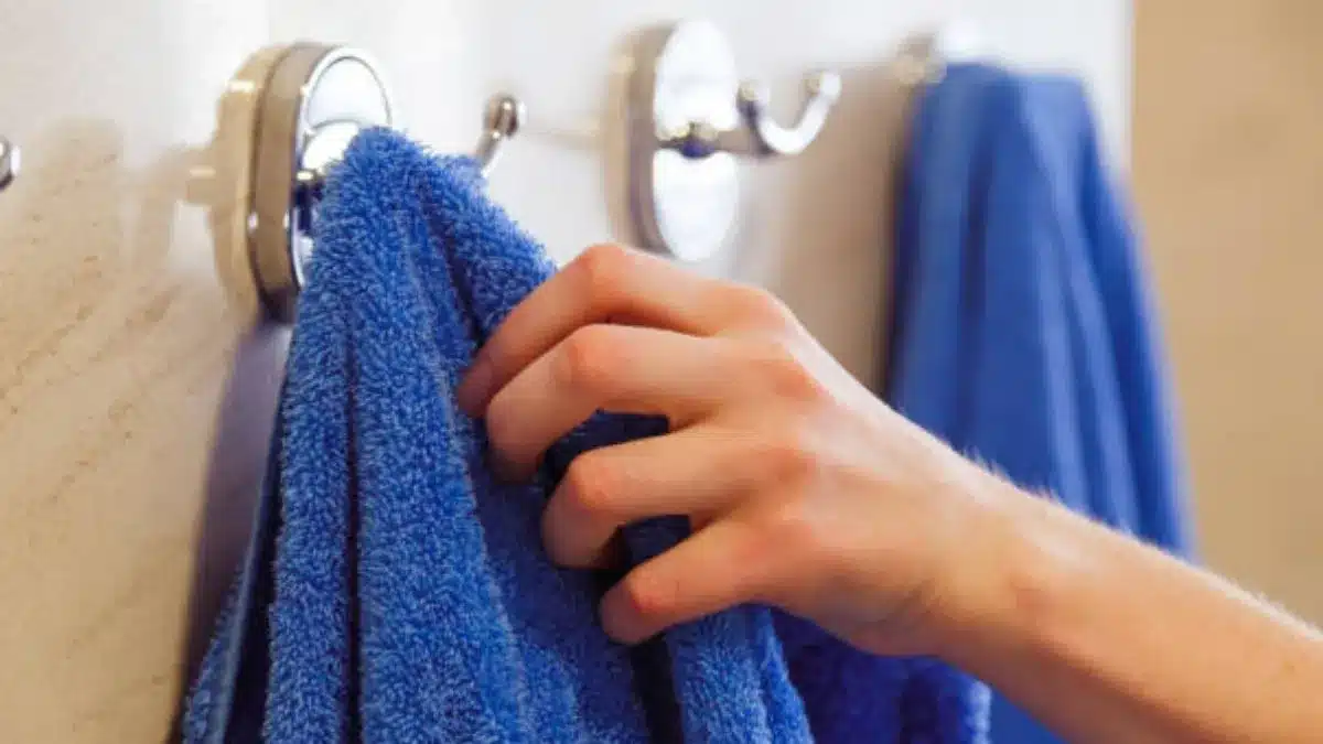 Recyklujte: Schovajte svoje staré uteráky a urobte z nich úžasný DIY projekt pre váš domov.