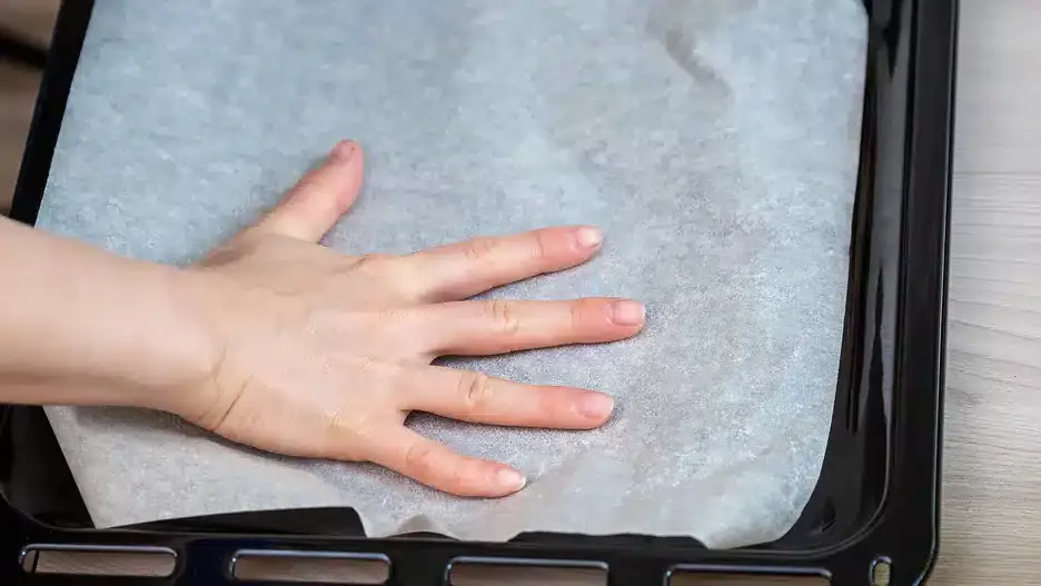 Častá chyba: papier na pečenie sa stáva toxickým.