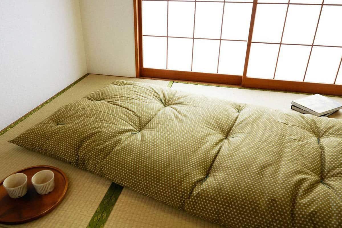 Posteľ v spálni je prežitkom minulosti, inteligentní ľudia si vyberajú pohodlnejšie možnosti na spanie.