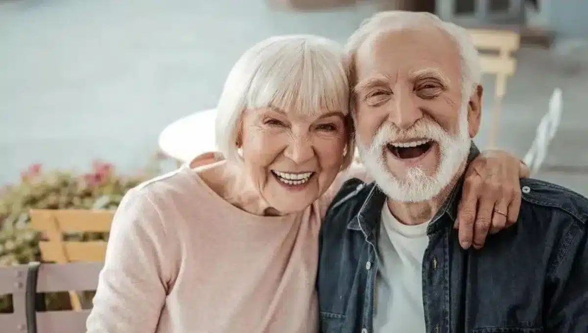 Umelá inteligencia identifikuje molekuly, ktoré umožňujú predpovedať prežívanie starších ľudí.