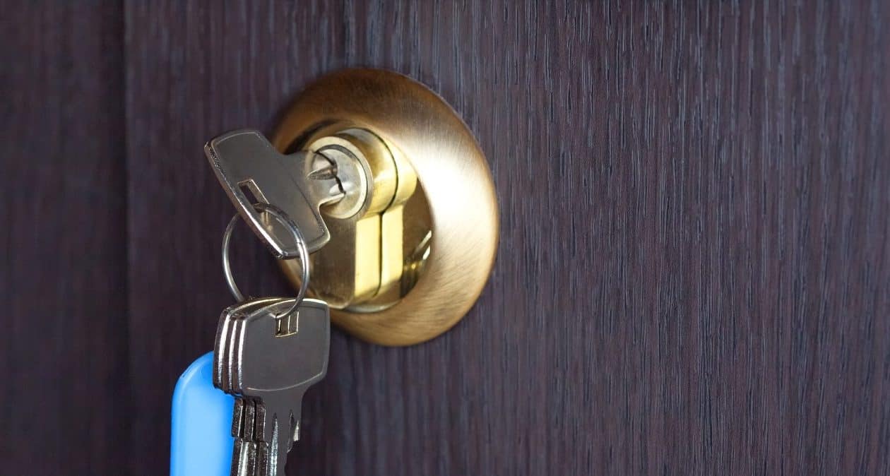 Nechávate kľúč cez noc v zámke? Ste vystavení veľkým stratám